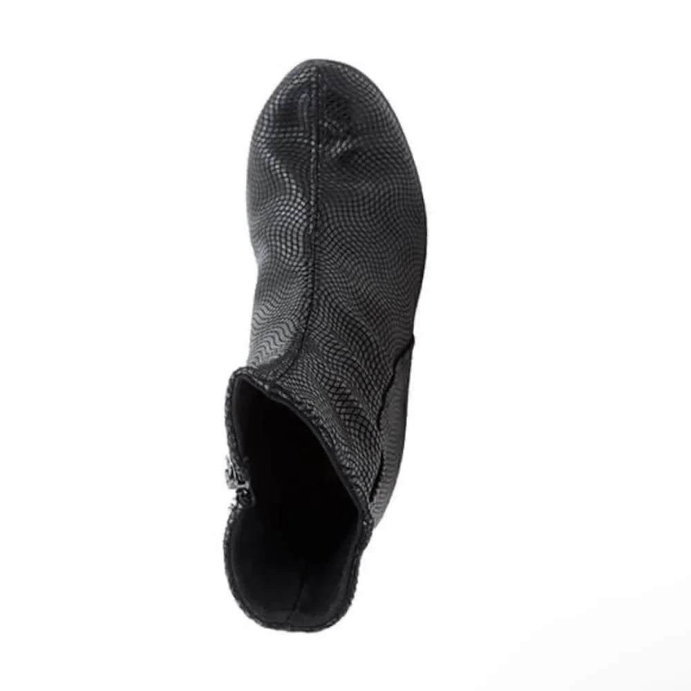 ARCOPEDICO Women’s Croc Shoes in the Size 41/9.5-10 US Size in Black Color